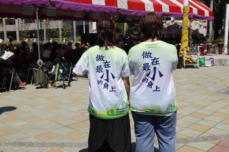 (圖說:為主服侍,做在最小的弟兄身上就是做在主的身上。照片提供/連祈生牧師)