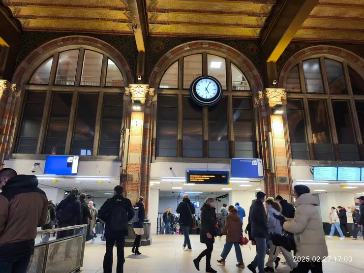 荷蘭中央車站內部