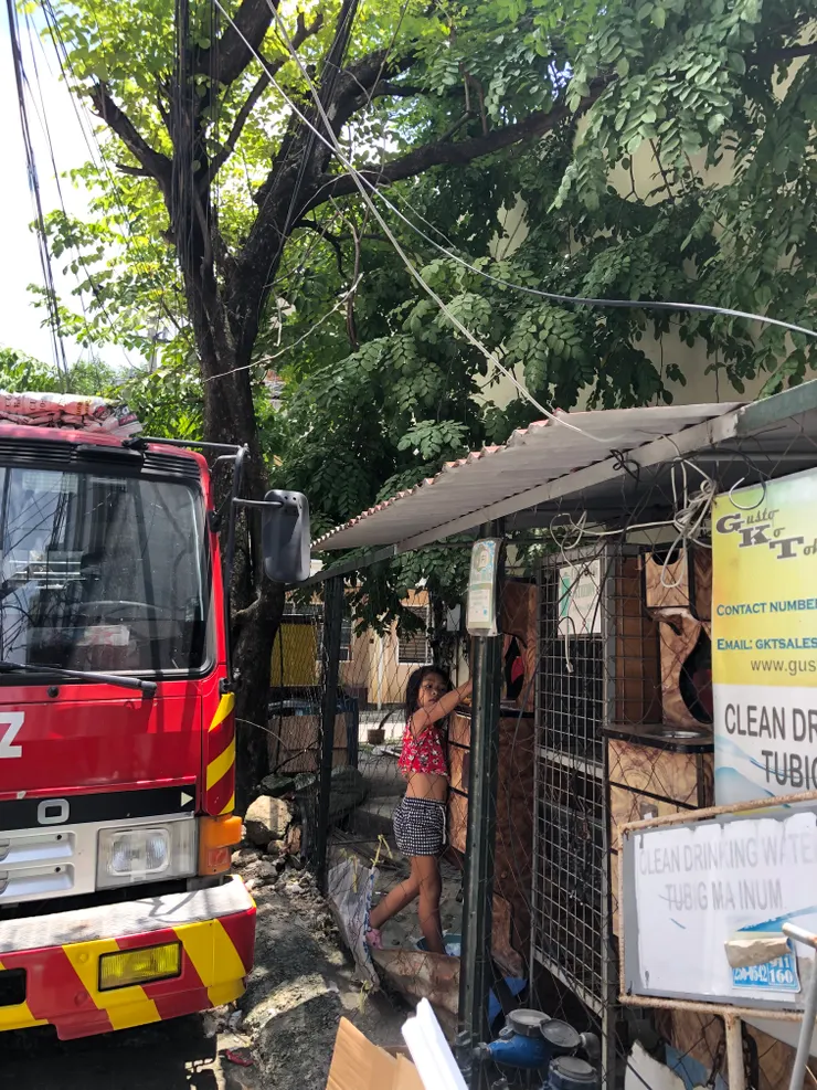 宿霧的小女孩 so cute