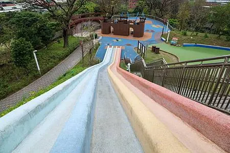 [新北旅遊]中和區員山公園、員山遊逸之丘，小孩放電、大人廟宇