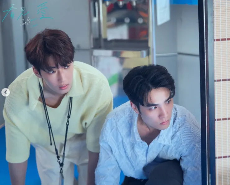 在偷聽姜爸和楊爸兩個人講話