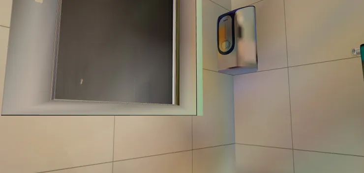 聽說熱水爐建在窗旁有助排氣。