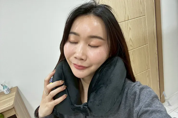 旅行頸枕推薦｜高鐵通勤＋飛機長途實測 Travel Blue