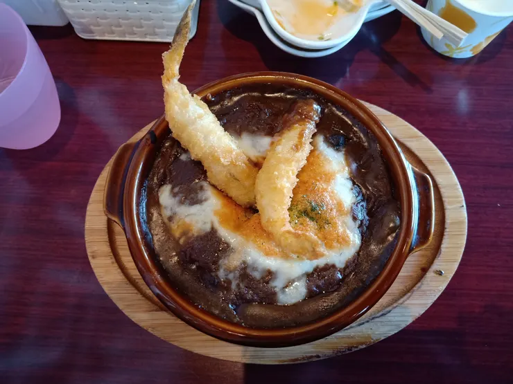門司港的特產：炸河豚肉咖哩飯。超級鹹，口味重，但蠻好吃的。