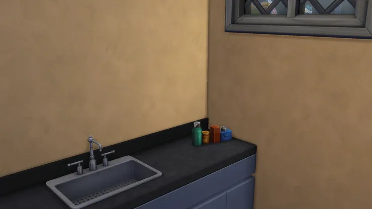 梳洗台的櫃面也常常要抹，但把上面的護膚品、流洗用品全拿走才能做。