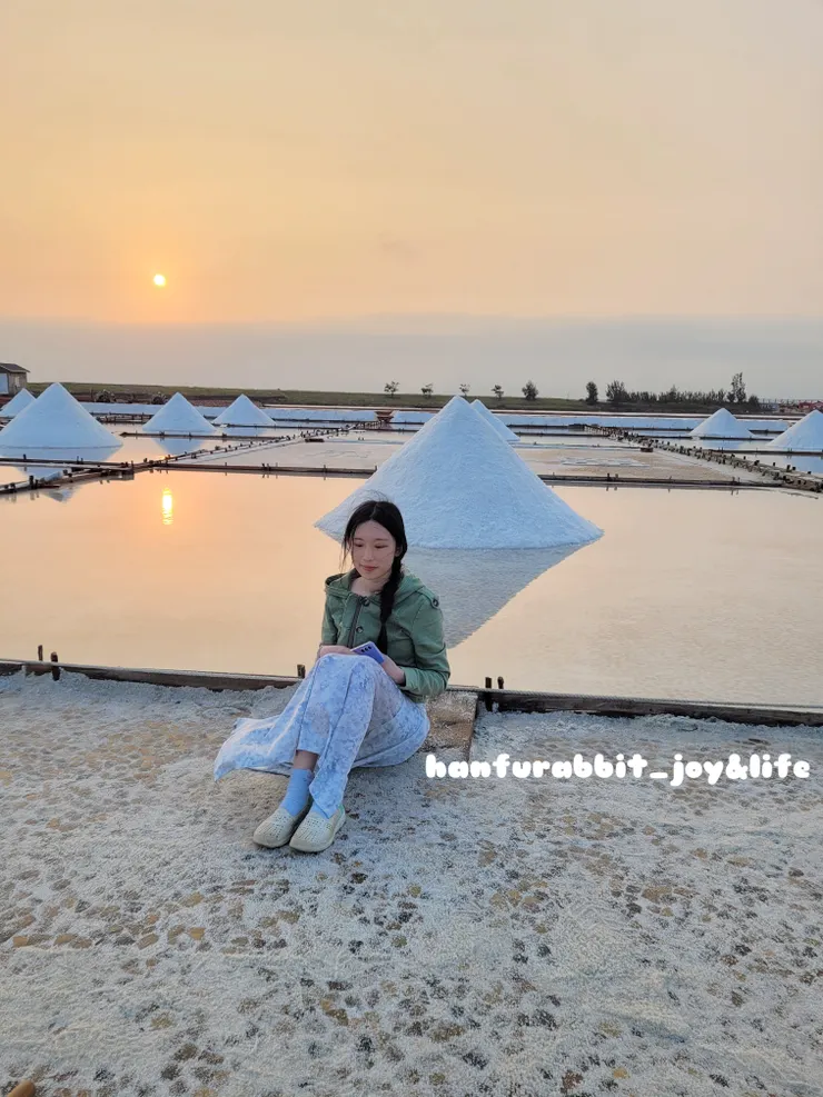 裙子是漢服的旋裙(宋代)