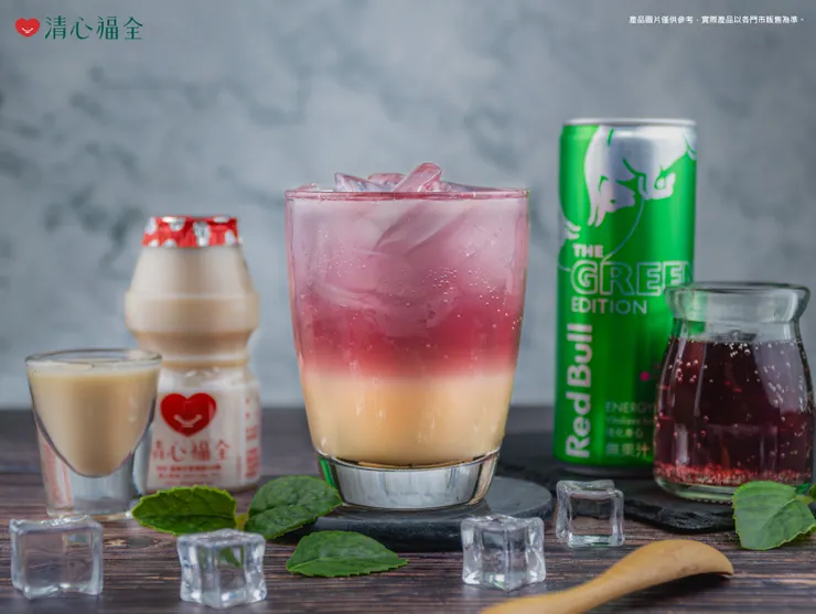 圖說:「紅牛能量多多」加入一整瓶的Red Bull Green Edition火龍果風味,搭配清心自製優多,酸甜爽口。(資料來源:清心福全)