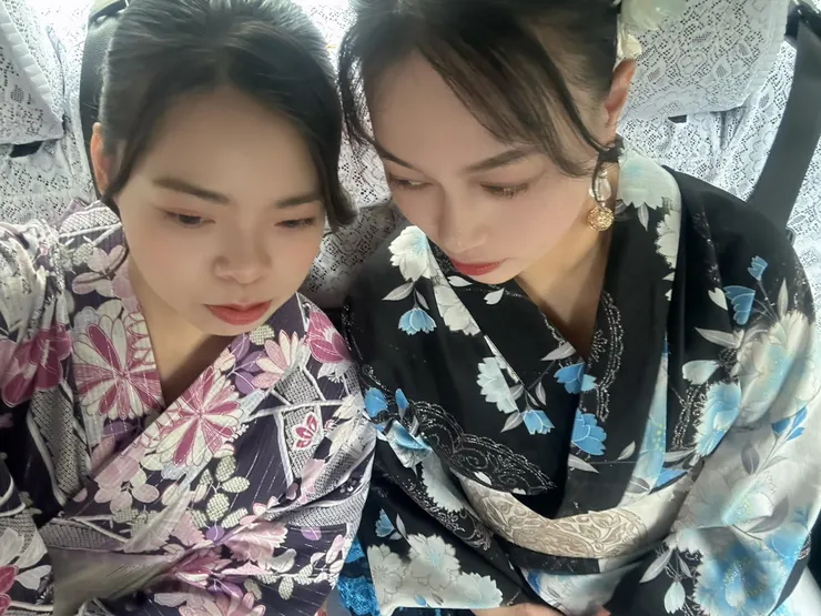 懶惰女生搭Uber去國際通。