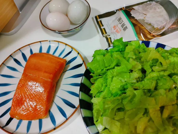 家裡沒白飯，去便利商店買現成的一包也很方便。