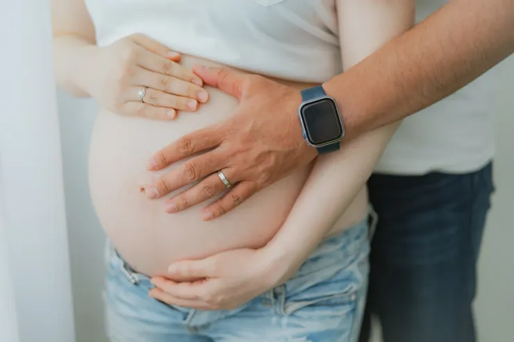 我們兩個膚色色差真的太大，但朋友都說是我太白的問題XD
