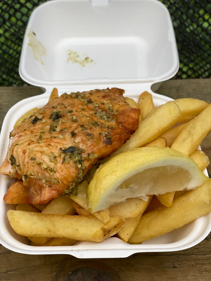 烤鮭魚薯條£7.5