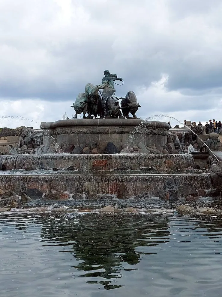 位於長堤公園內的吉菲昂噴泉