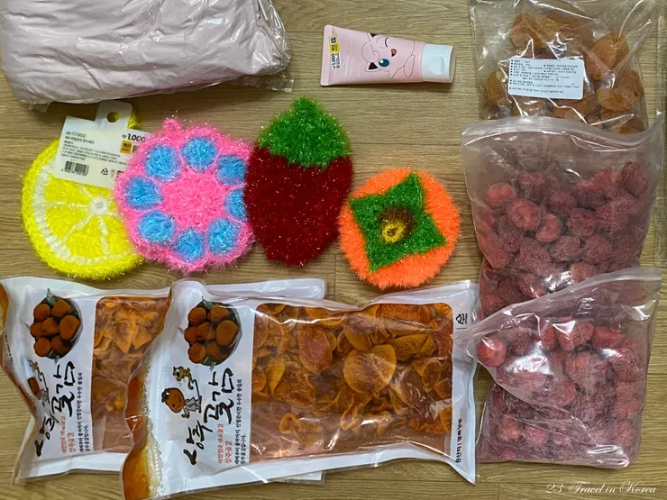 圖中只有草莓乾和杏桃乾是在東京食品買的唷！