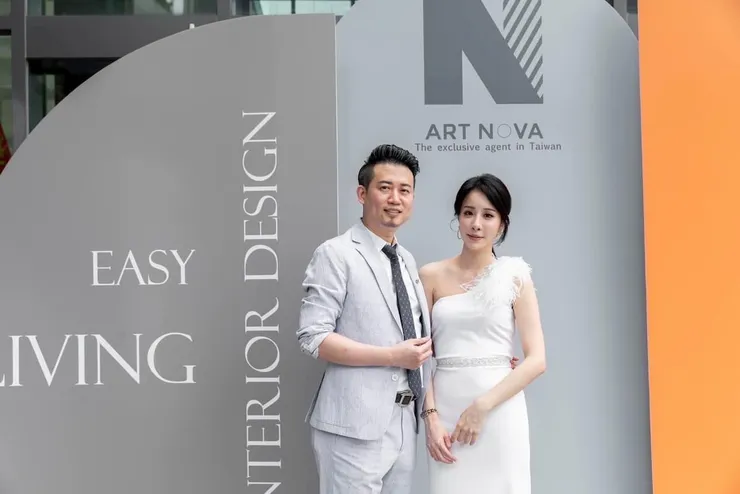 宜秝精品家飾家具股份有限公司執行長賢伉儷。