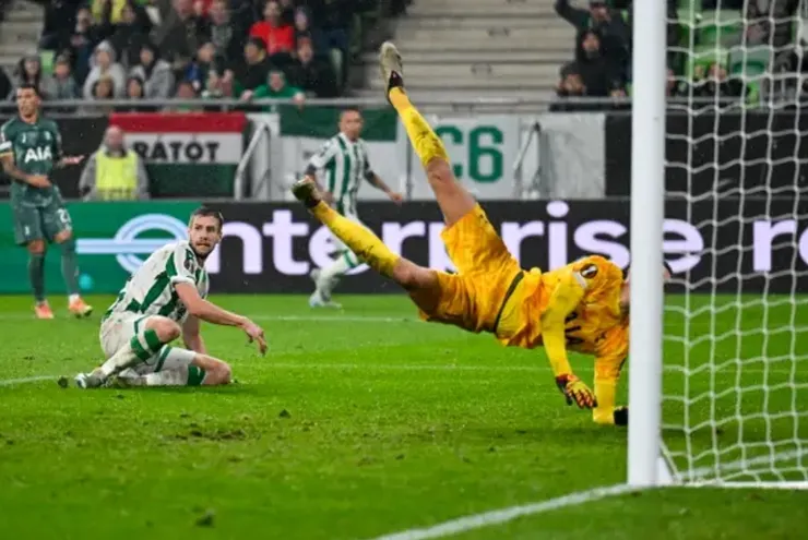 華加頭槌破網助費倫斯華路士追至1:2