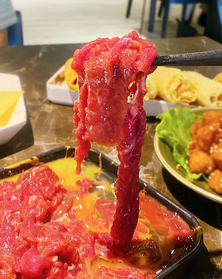 內湖火鍋推薦│柳記螺螄粉火鍋，訂位即送海鮮，當月壽星滿額霸氣贈送海鮮塔