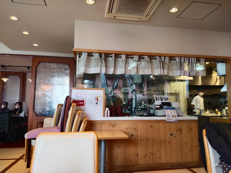 我坐的位子可以看到出餐口