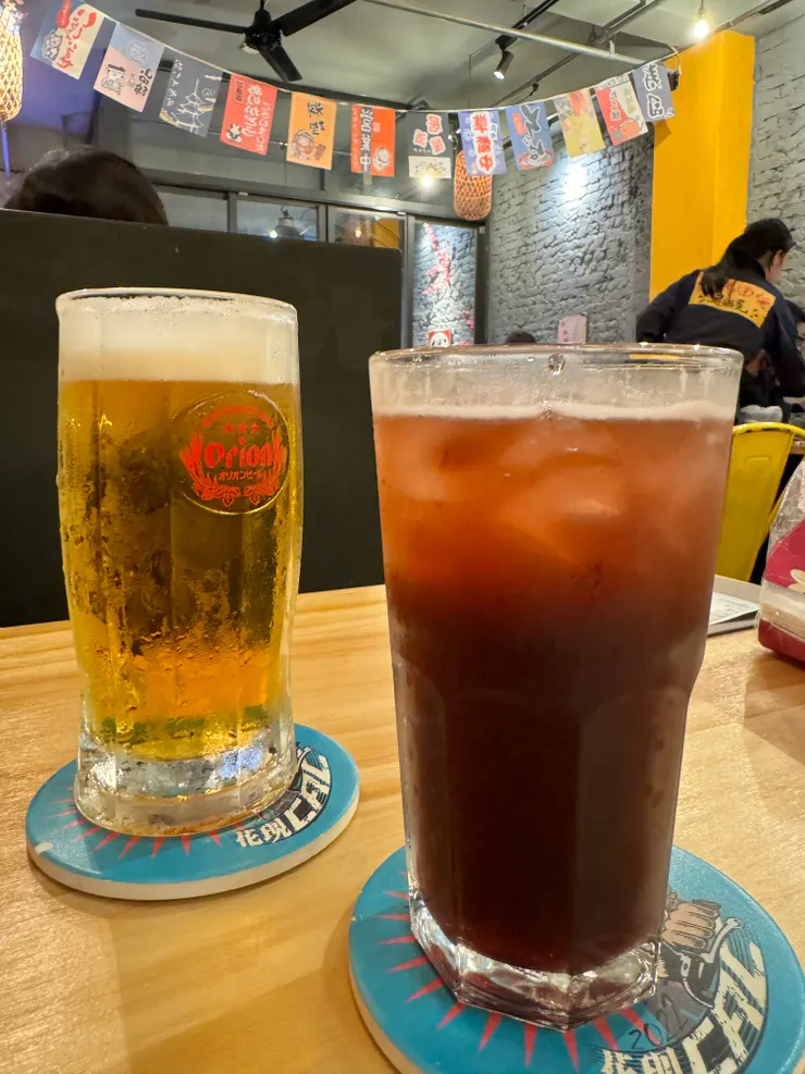 生啤與葡萄氣泡飲