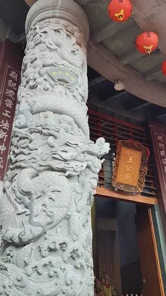 精華的龍柱雕刻工藝（圖片截圖於網路）