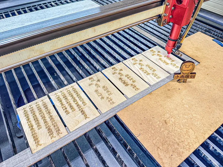 龍益行｜台南佛具店・金紙店・宗教百貨・神主牌雕刻・拜拜用品  專精 神主牌雕刻與祖先牌位製作，提供佛具、金紙、神桌、拜拜用品等完整祭祀用品。 服務包含：擇日安神位、安祖先、神桌安裝，並支援 外縣市宅配，讓您安心完成祭祀。  📞 電話：06-2569113 📱 LINE：led1984 📍 地址：台南市安南區北安路二段612號 👉 Google 地圖導航  延伸閱讀 ➜ 龍益行在方格子文章專區