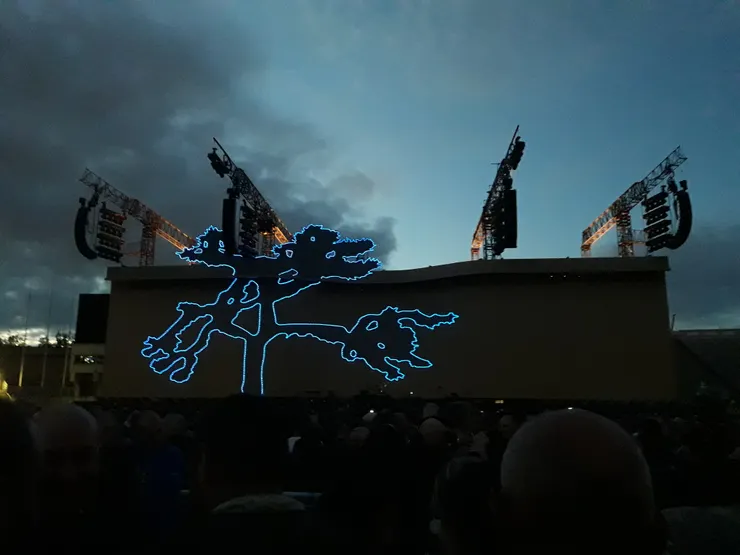 表演結束，其實已經很晚，但還有天光 / 資料來源：我自己