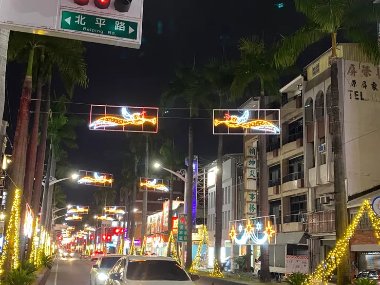周圍道路裝飾街景