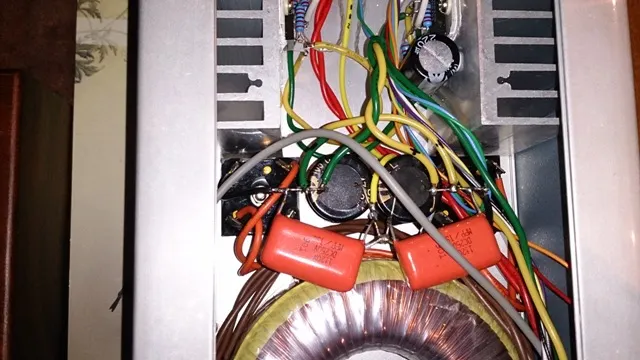 變壓器為 AC 25V 兩組，索性就用雙橋式整流，濾波電容 4700uF/50V x 2