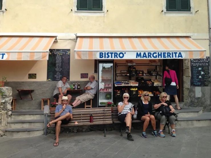 很多人到了村內,應該都會先來吃冰喘口氣