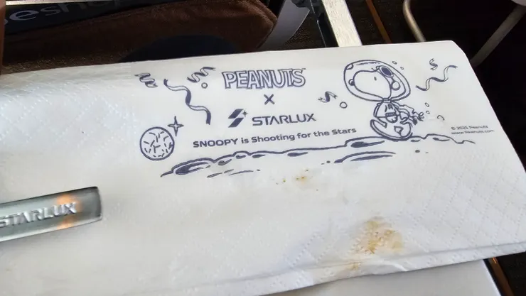 餐巾紙上也有很多史努比!