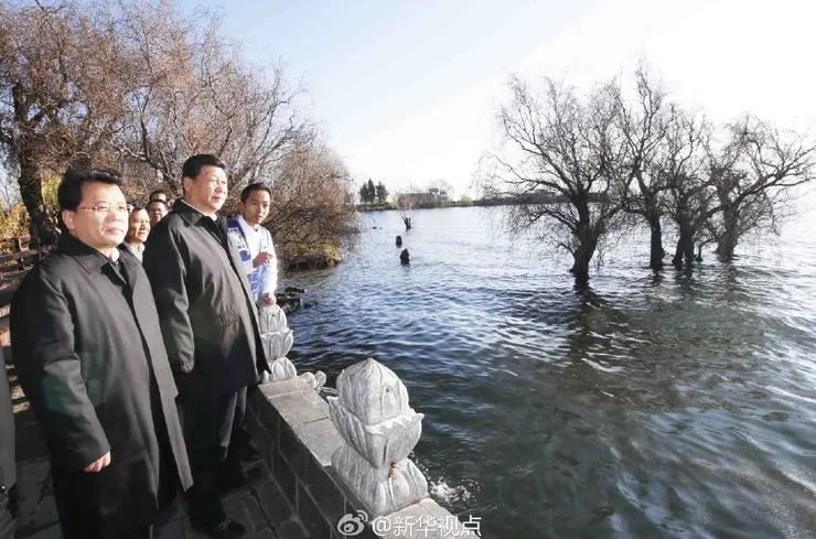2015年，習近平到訪洱海，中國官媒下標「立此存照，以後再來」，開啟了洱海改造工程。（攝影/新華網）