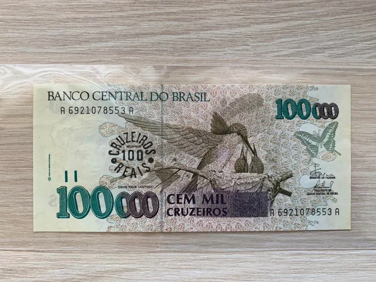 1993年100,000克魯塞羅換成100雷亞爾克魯塞羅。一年後再以2,750雷亞爾克魯塞羅換成1雷亞爾