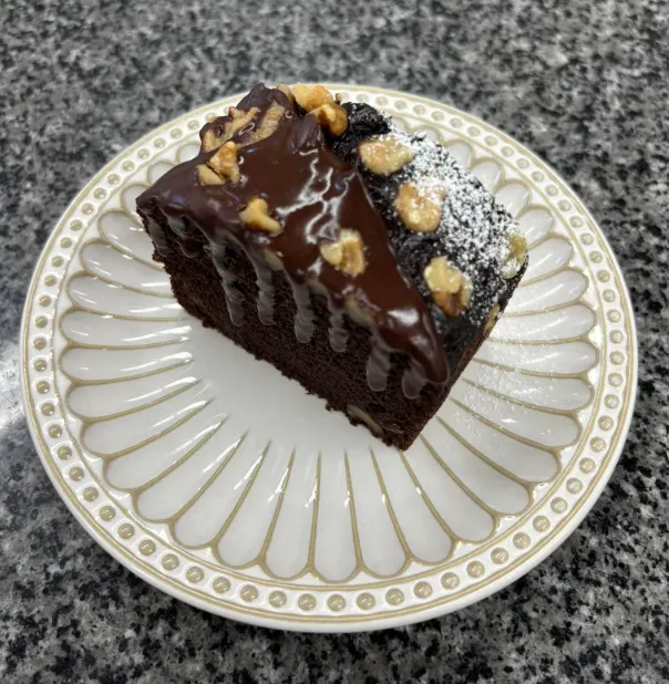 香蕉核桃蛋糕（香蕉、葡萄乾、核桃）+ 巧克力淋面 