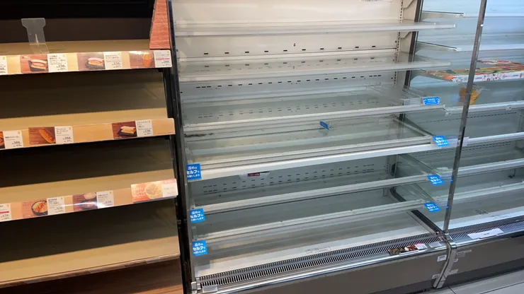 也只空這兩櫃而已