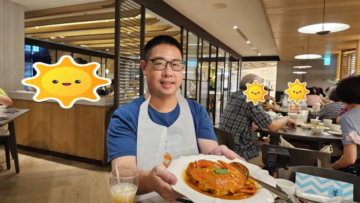 我手上拿的是莆田的辣椒螃蟹!真的超大隻!