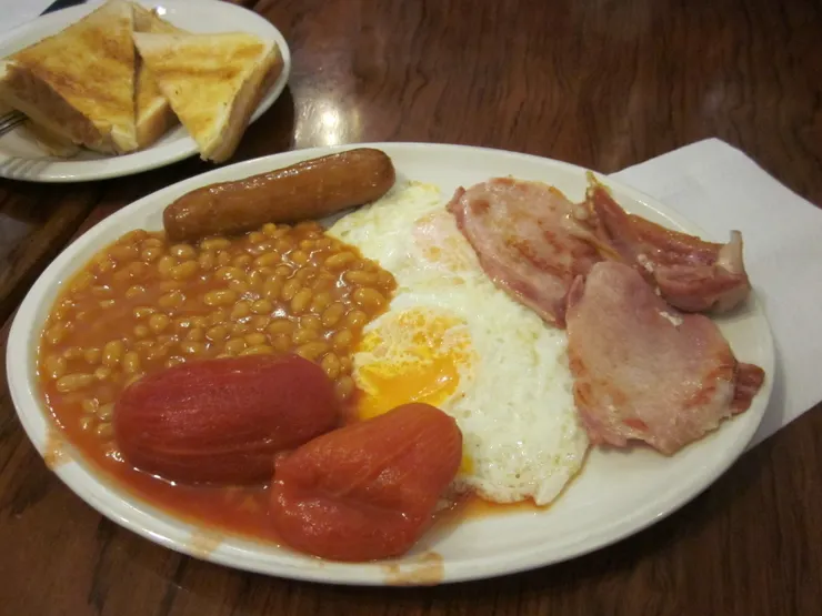 很普通的英式早餐,但好不好吃就是見仁見智了