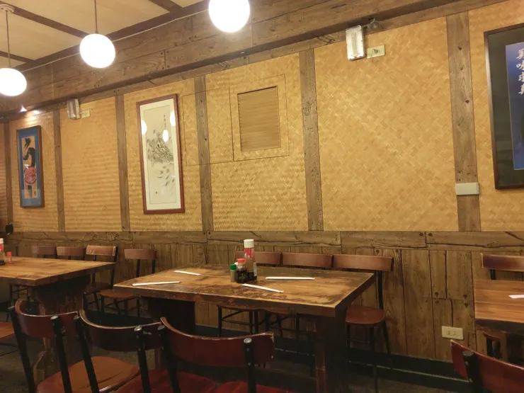 肥前屋的店內裝潢真的很日本!