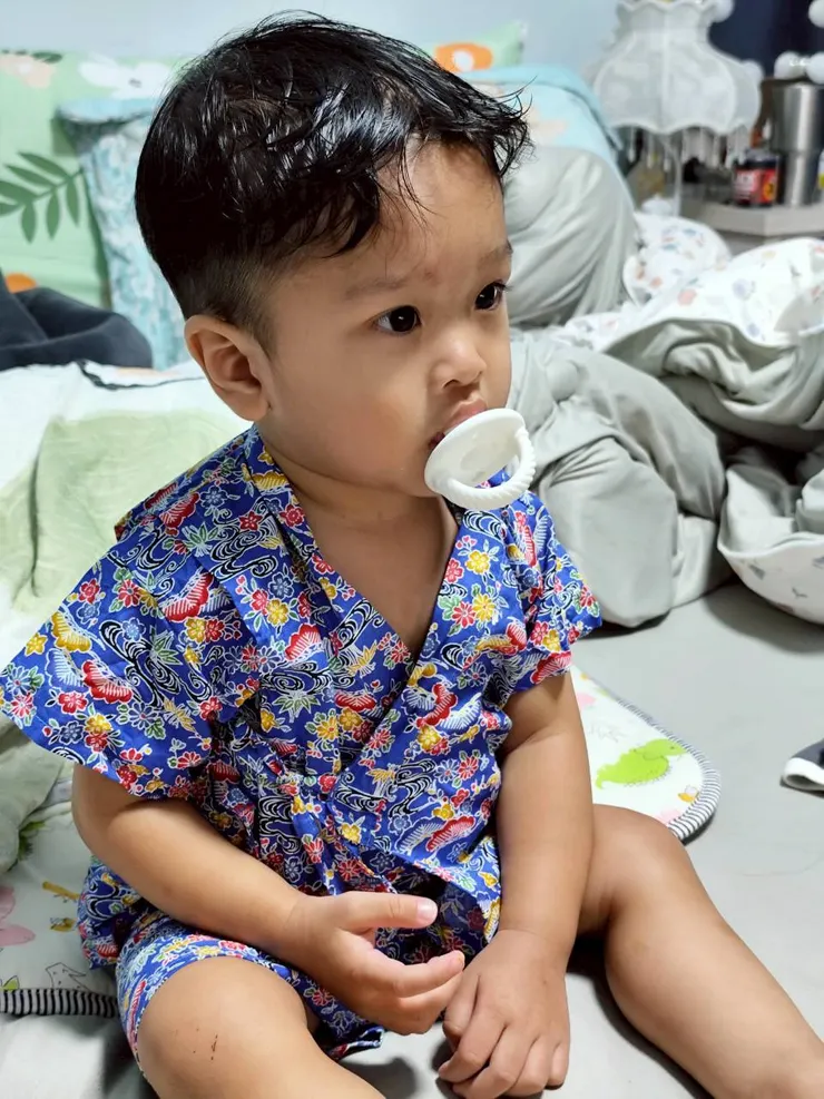 這應該是第一次穿就要送人了，太小了啦😫