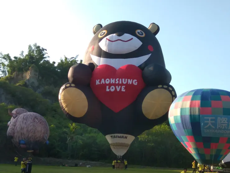 沙漠出現熊熊了