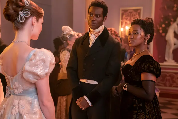 第三季末帶出關鍵人物米凱拉（原著為邁克），大刀闊斧的「性轉」改編引起書迷的爭論。