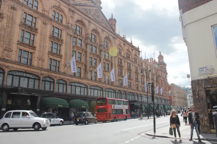 位於 Knightsbridge 的高檔百貨公司 （Harrods)