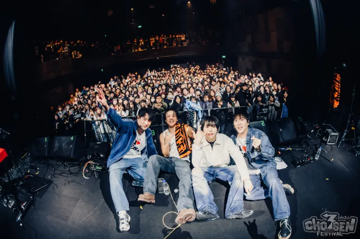 韓國樂團 D82 於 2026 CHOSEN FESTIVAL 演出合影。
