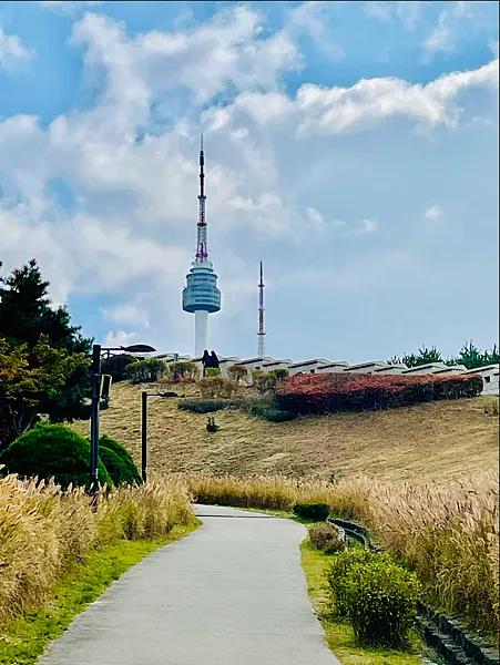 首爾南山白凡廣場