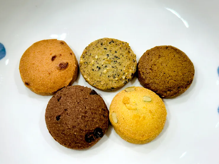 【冊子年菜推薦】年菜宅配開箱實錄｜免備料快速上桌的藏冊珍饌，讓除夕圍爐輕鬆又有面子