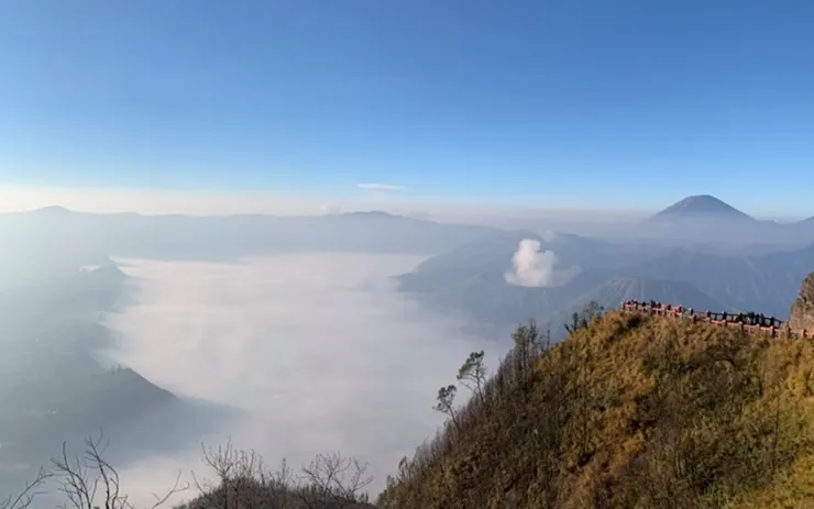 布羅莫火山遠照