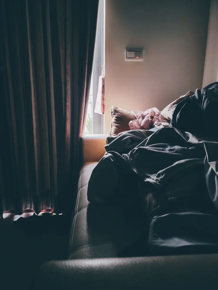 直到現在，依然不喜歡太明亮的環境