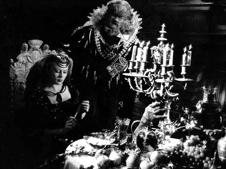 1946年的法國電影《美女與野獸》，由尚•考克多（Jean Cocteau）執導。