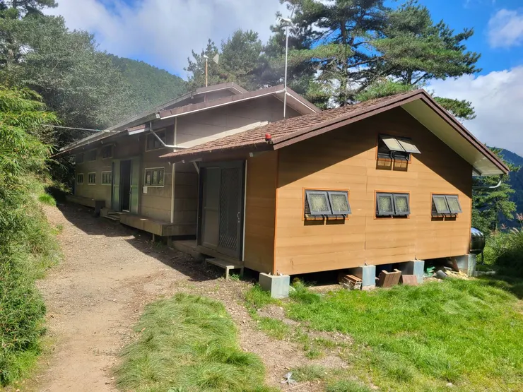 雲稜山屋