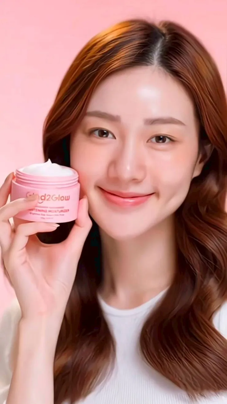 ​真正的美麗，源於肌膚由內而外散發的透亮感。Glad2Glow 紅石榴透亮保濕面霜，以最溫和的方式，帶給您最高級的修護體驗。