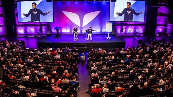 Mindvalley講堂相信透過提高人類意識，喚醒個人大腦潛能與內在驅動力的自我成長，連動工作生產力、人際關係、健康與理想人生