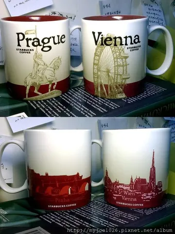 好友孟肥到捷克布拉格和奧地利維也納旅遊帶回來的杯杯中, 葡萄酒的酒紅紫色是第一次出現的顏色！&nbsp;維也納杯前面的圖案是百年摩天輪, 後面是大教堂廣場。這次自己到東歐自助後才知道杯子上的圖案, 布拉格杯前是瓦次拉夫廣場的國王的雕像, 背面是查理大橋。